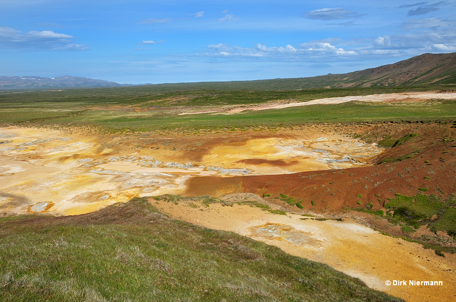 Hot Springs Fumaroles Bóndhólsskarð Þeistareykir Iceland