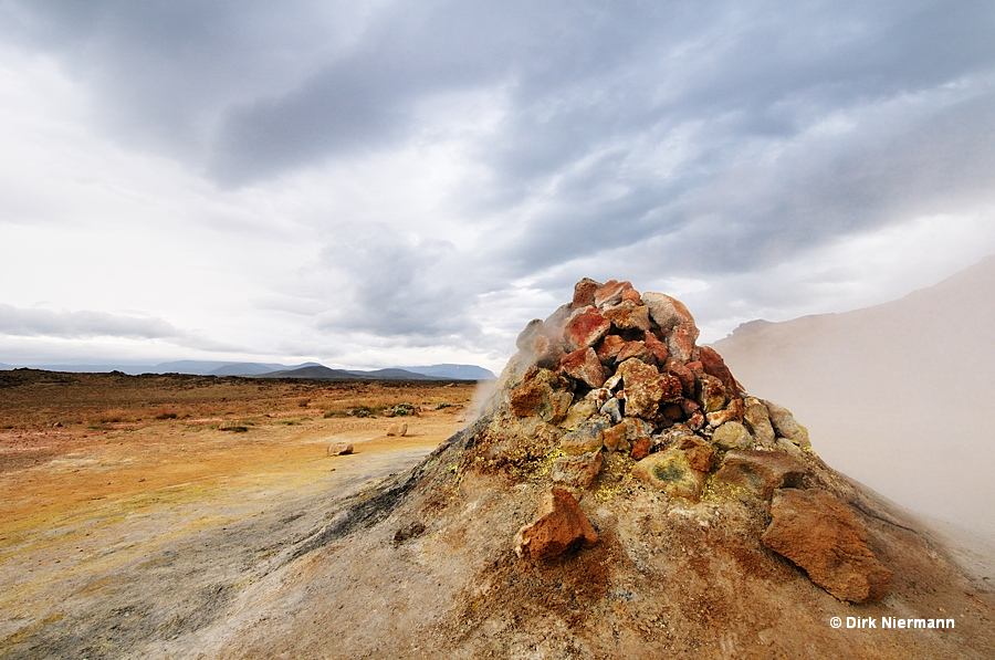 Fumarole Hverir Námafjall Námaskarð Iceland