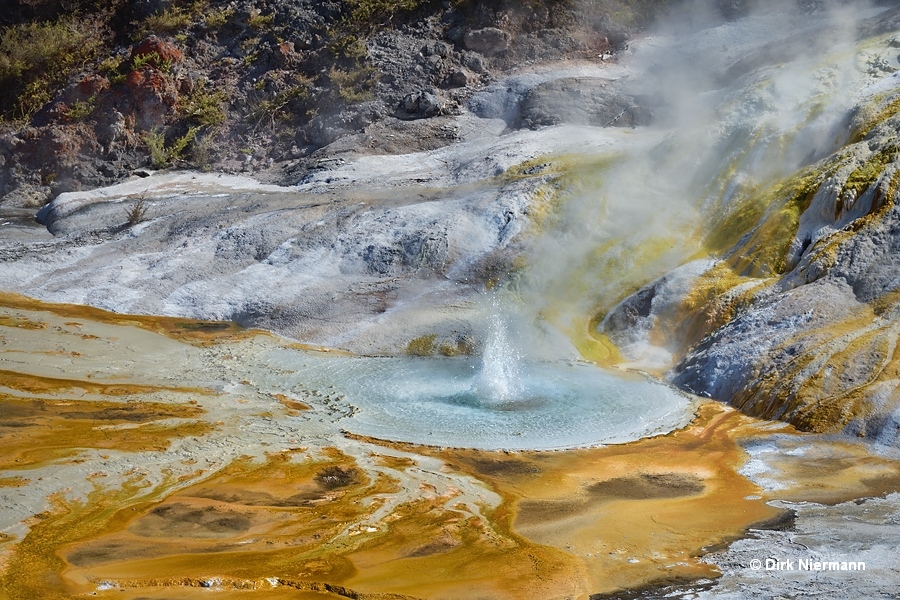 Bottom Vent of the Pyramid of Geysers