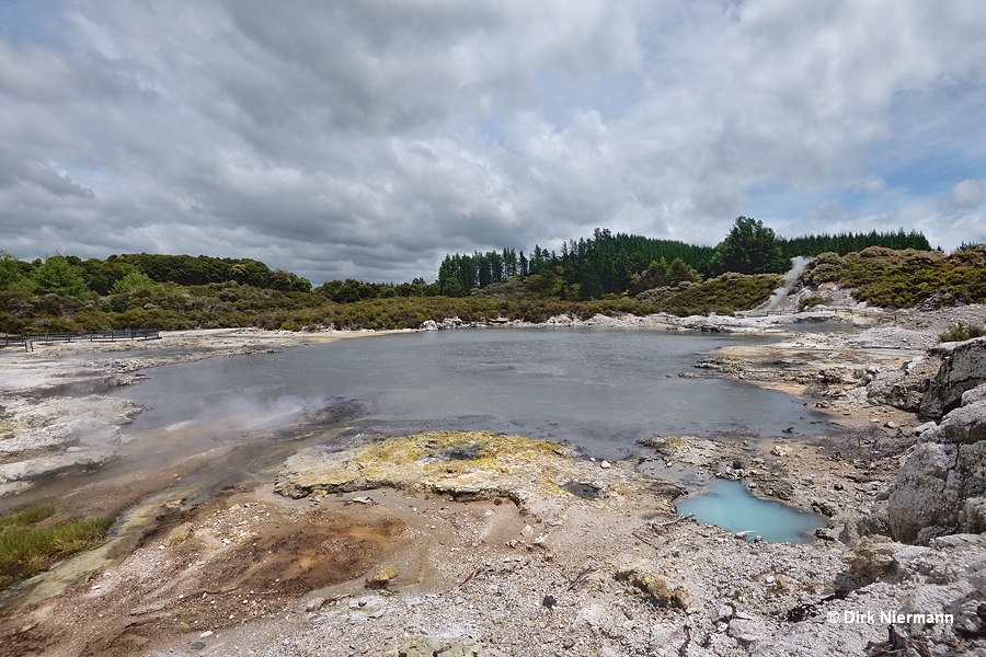 Hot Sulphur Lakes