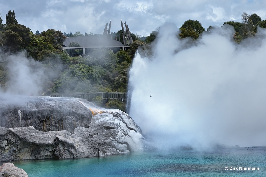 Kererū Geyser erupting