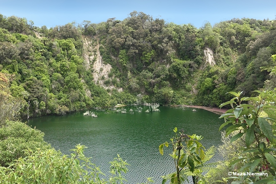 Southern Crater and Emerald Pool