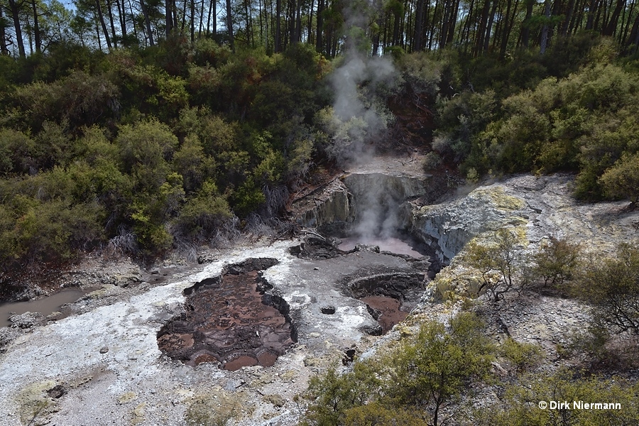 Ipu, Devil's Ink Pots