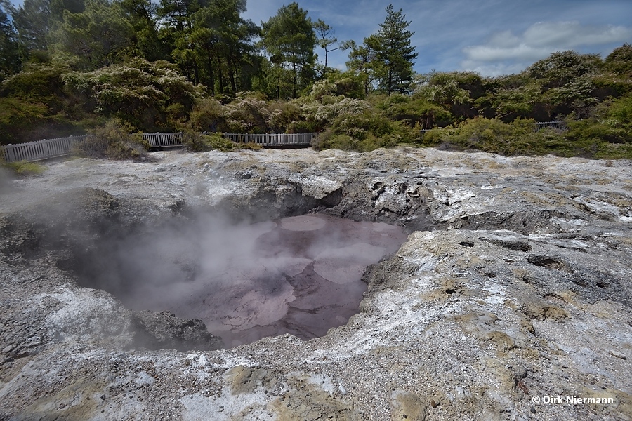 Mud pot south of Ipu