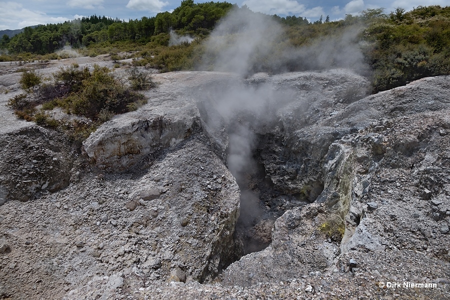 Rua Pūmahu, Inferno Crater