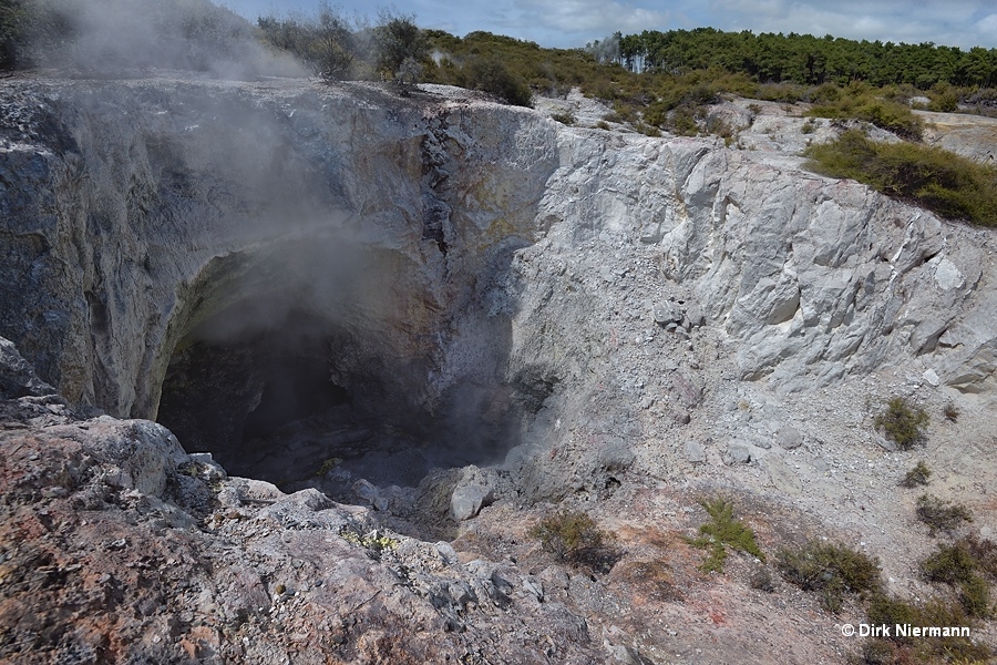 Te Rua Uenuku, Rainbow Crater