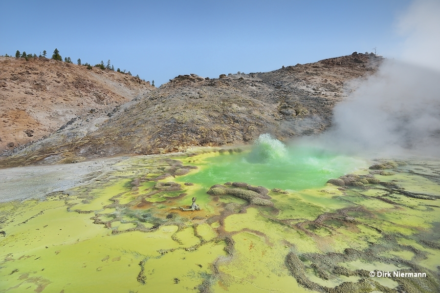 Crater Hills Geyser, Sulphur Spring Yellowstone