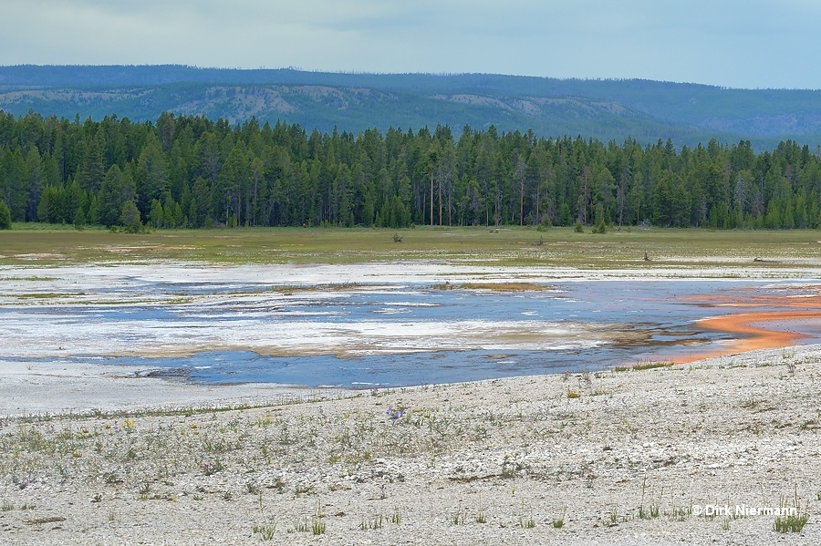 Mask Geyser and pool LNN012 Yellowstone