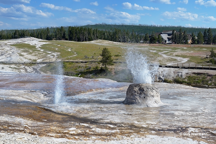 Beehive Geyser Yellowstone