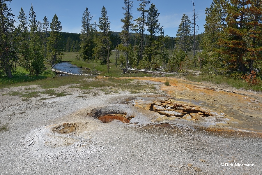 Little Giant Geyser, Shoshone Basin Yellowstone