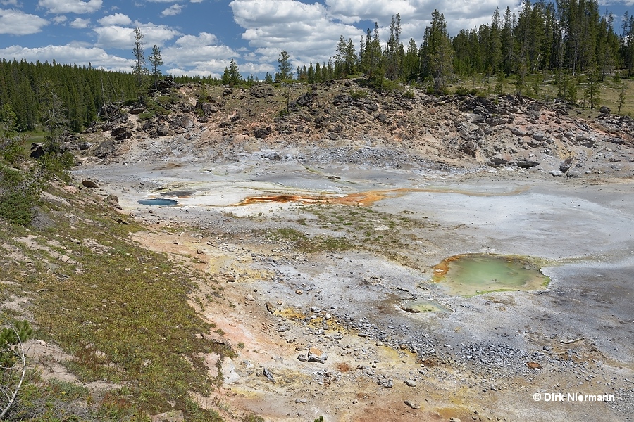 Hot spring SSHGNN008, Shoshone Basin Yellowstone