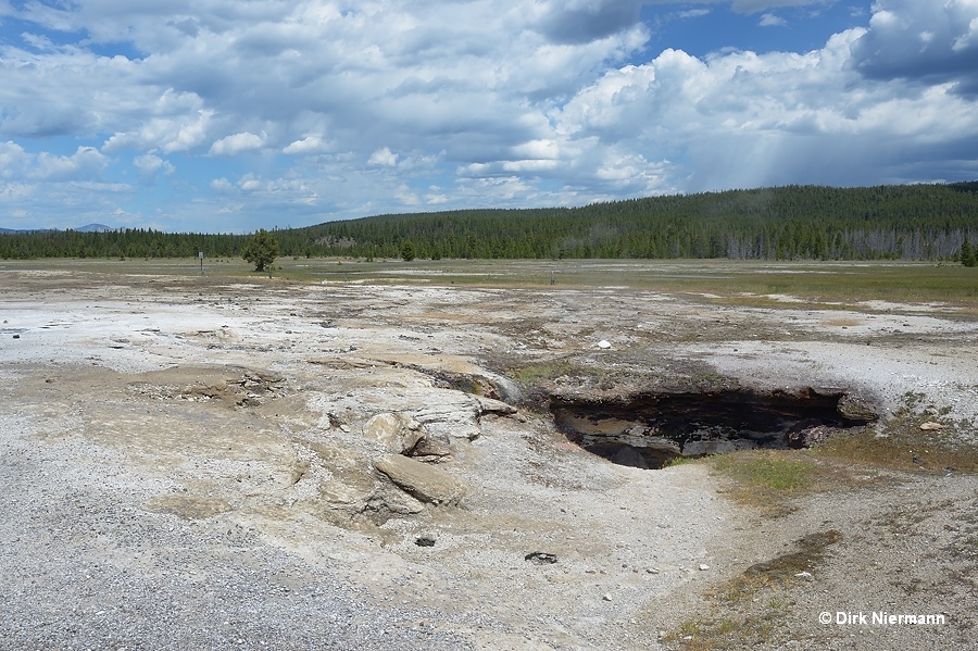 Crack Geyser and Cave Spring Yellowstone